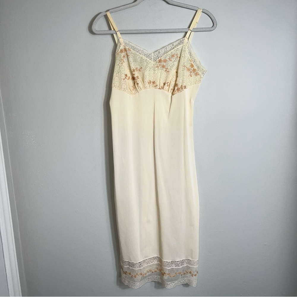 Vintage Mojud Slip Nightgown-Ivory-Lace Trim-Size 34